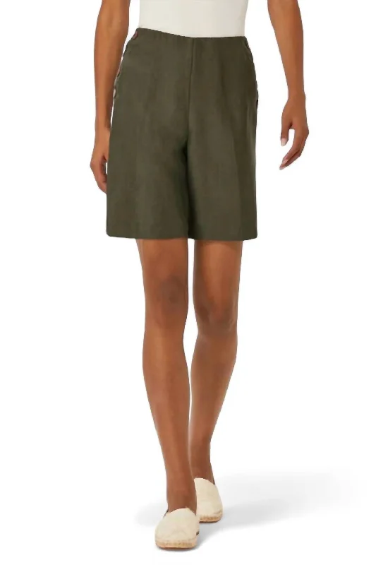 Waverly Button Detail Short In Dark Olive