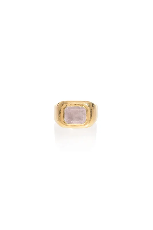 Large Ring in 18K Gold & Rose Quartz